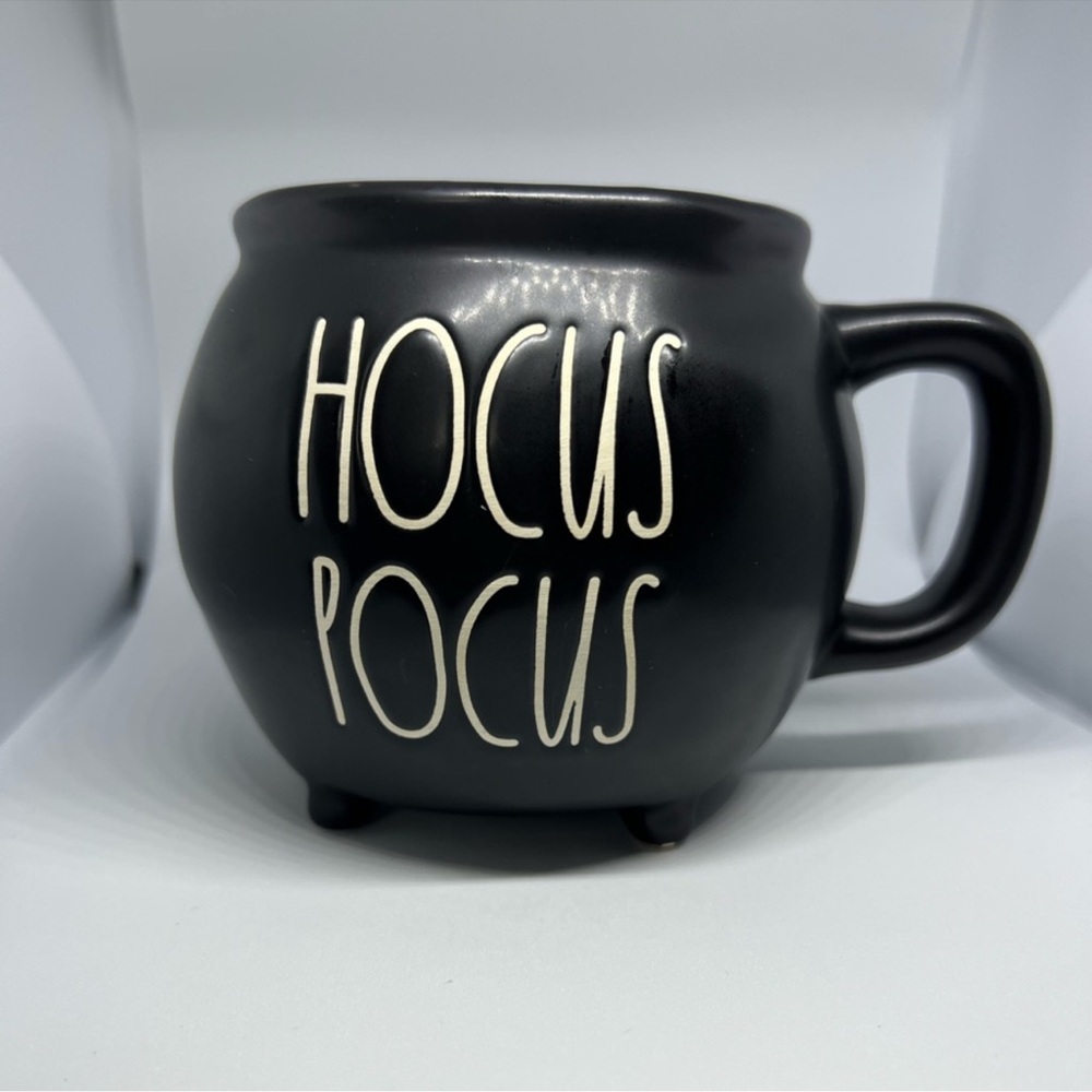 {Rae Dunn} Hocus Pocus Black Cauldron Mug